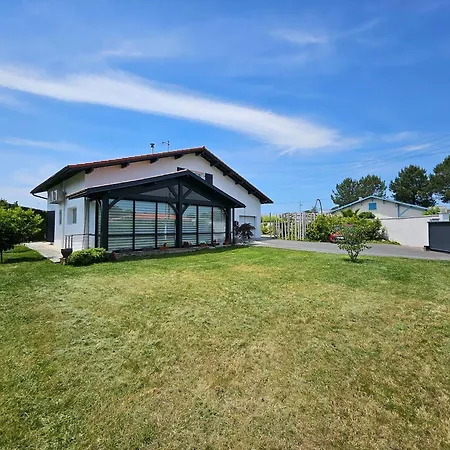 Cosy With Pool Near Ocean Vila