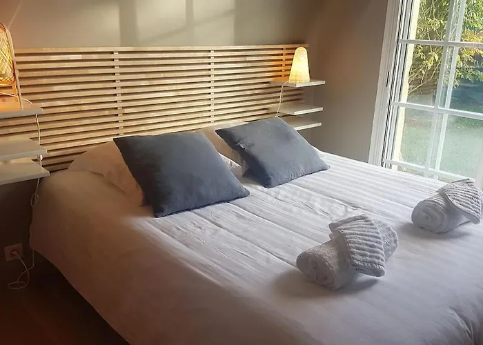 Cosy With Pool Near Ocean Villa